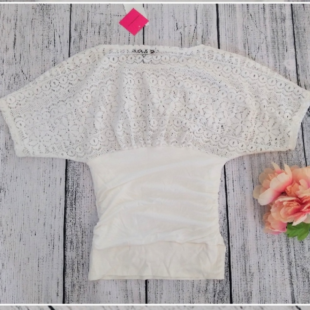 ✨NWT✨ HeartSoul off white top with lace detail - Picture 3 of 4
